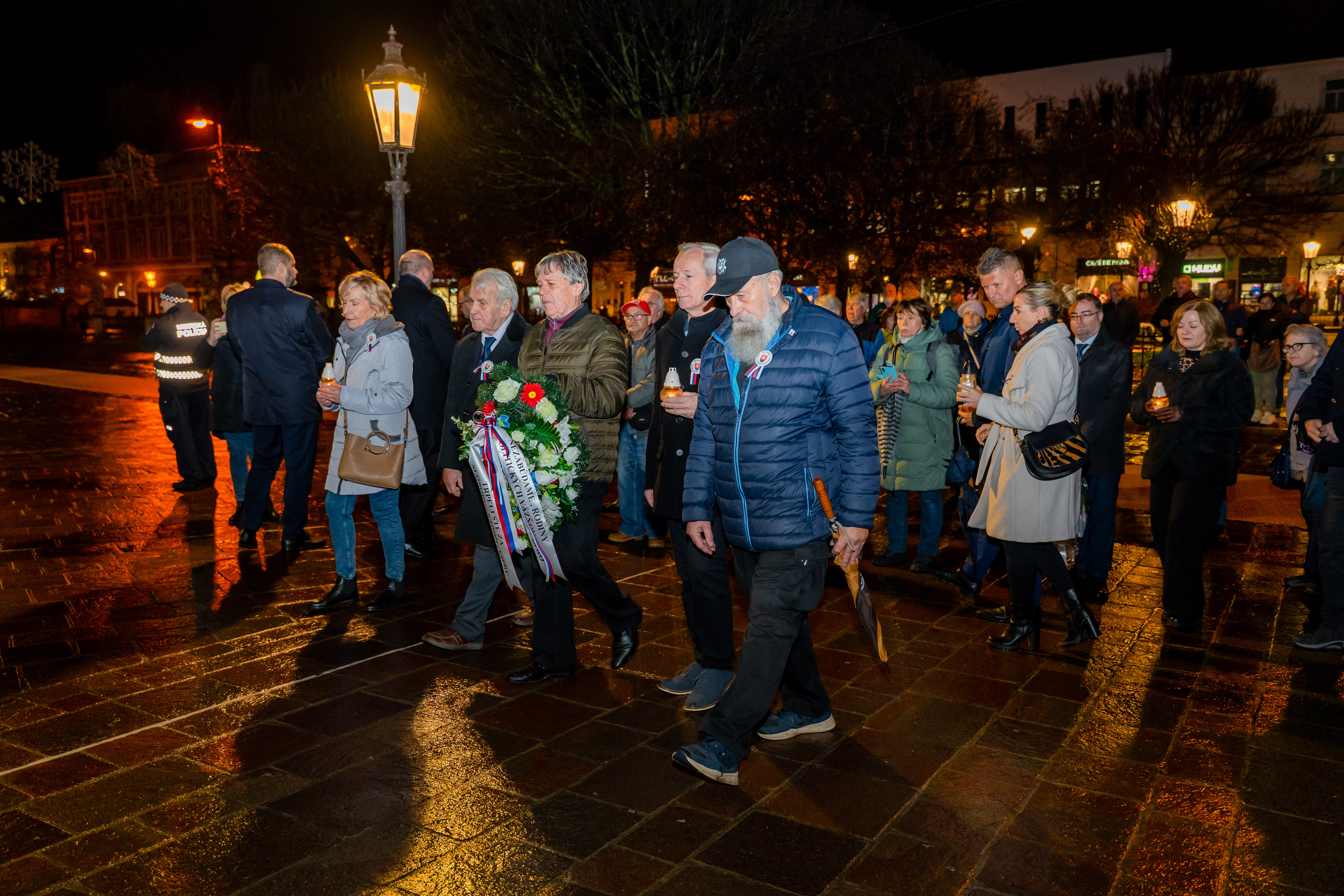 Pietna spomienka - Den boja za slobodu a demokraciu-30